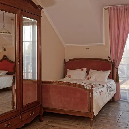 Czapla Stare Sady 住宿加早餐酒店 3*